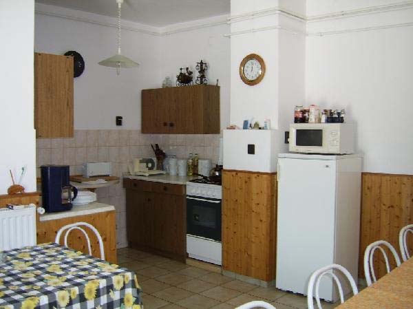 Bánó Porta - Köveskál