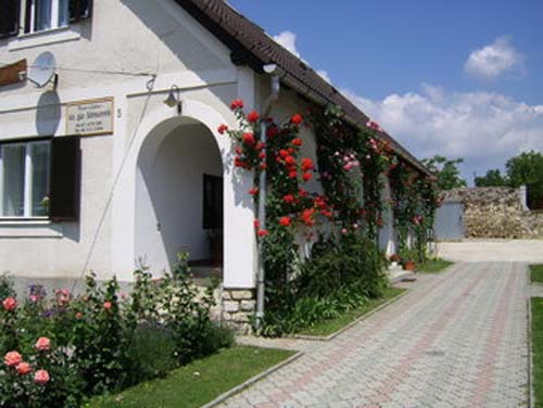 Bánó Porta - Köveskál