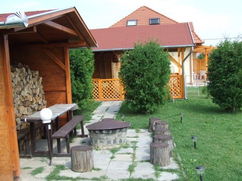 Barbara Apartmanház - Kehidakustány