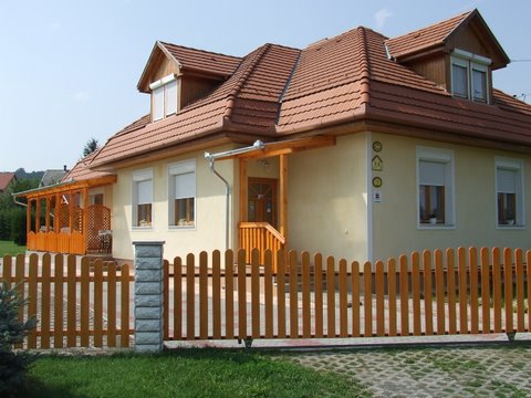 Barbara Apartmanház - Kehidakustány