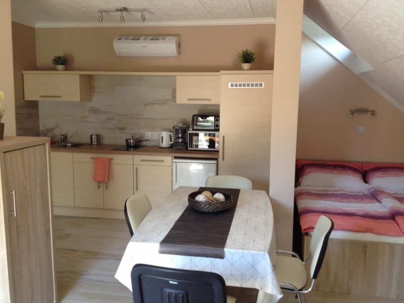 Berta Apartmanház - Balatonföldvár