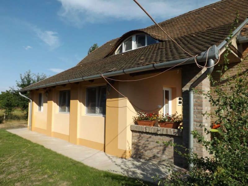 Dinnyelaposi Vendégház - Békésszentandrás