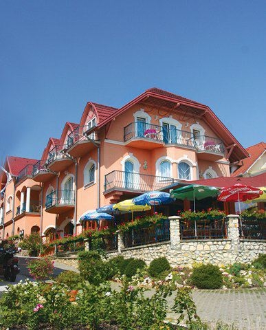 Főnix Club Hotel ***