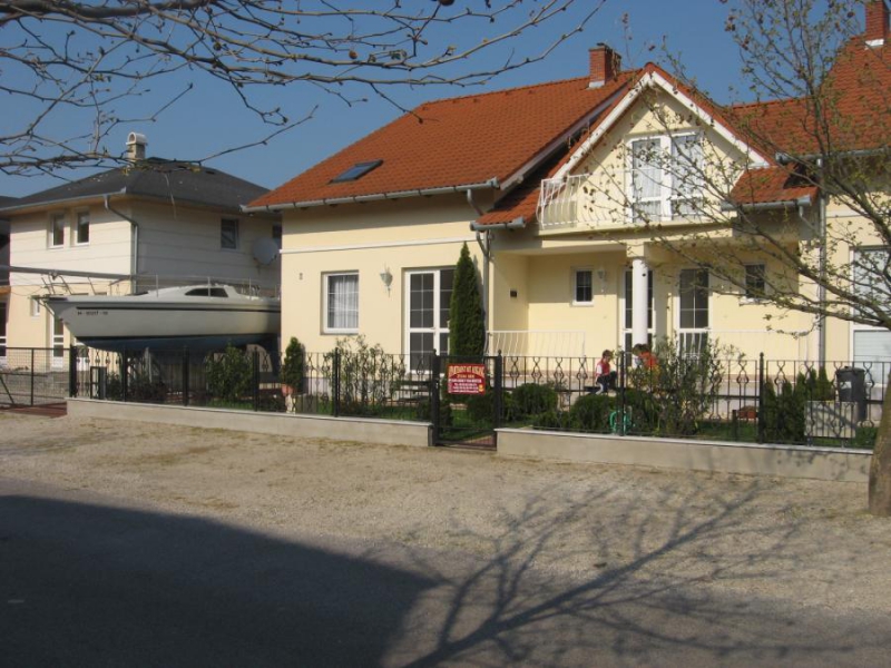 Gabriella Apartman - Balatonboglár