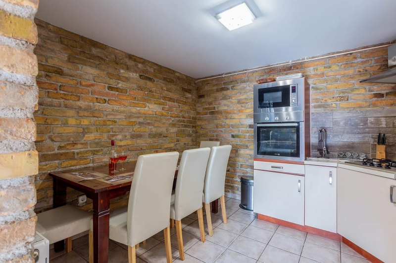 Gáspi Vendég és Apartmanház - Alsóörs