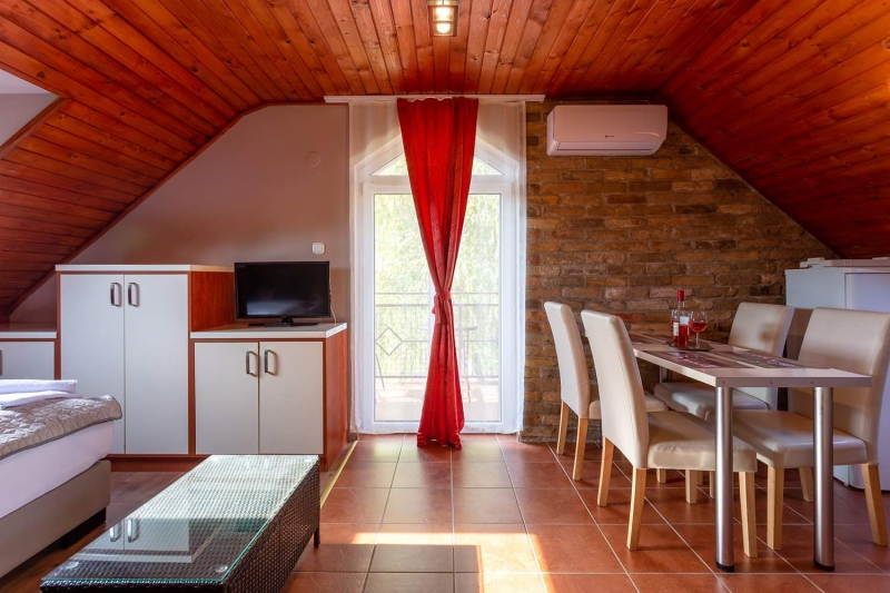 Gáspi Vendég és Apartmanház - Alsóörs