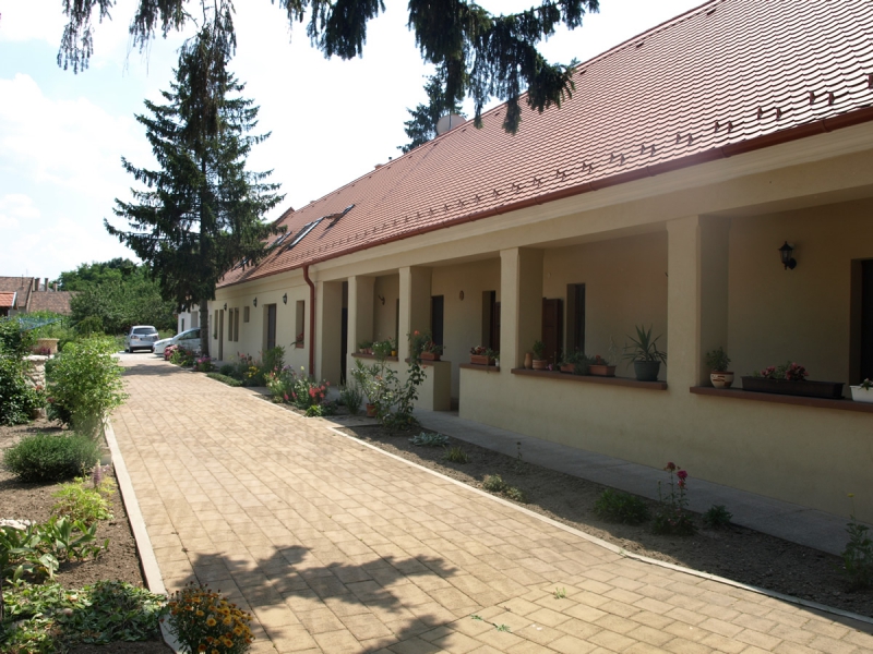 Hathalom Vendégház - Bakonytamási