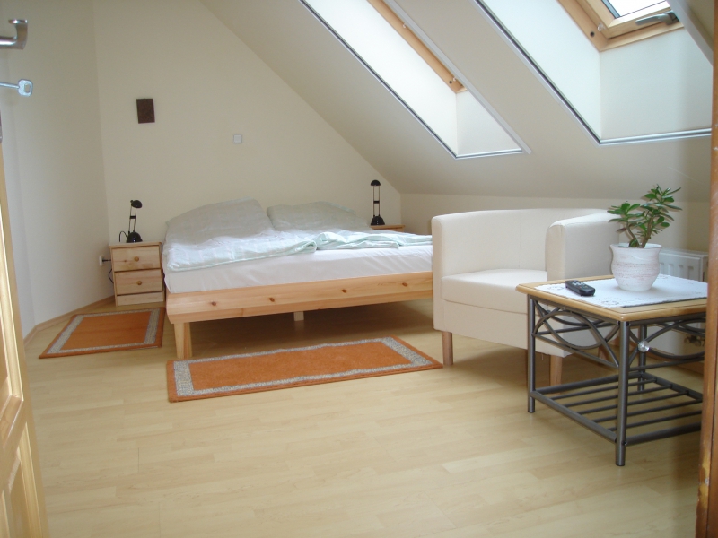 Hathalom Vendégház - Bakonytamási