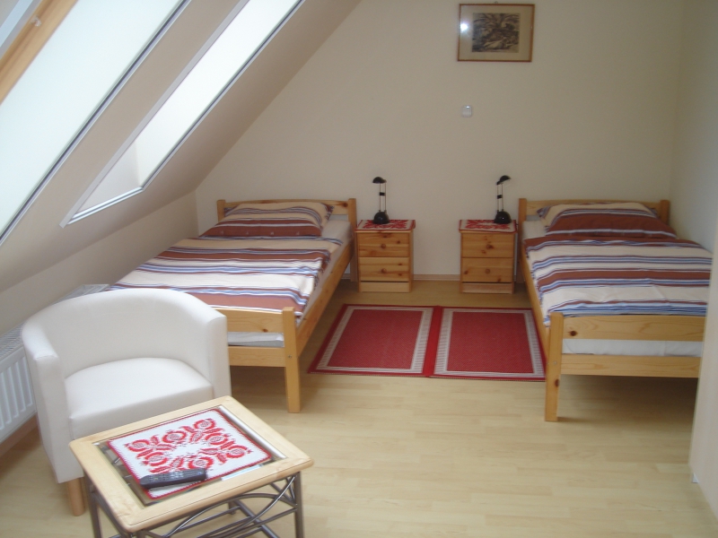 Hathalom Vendégház - Bakonytamási