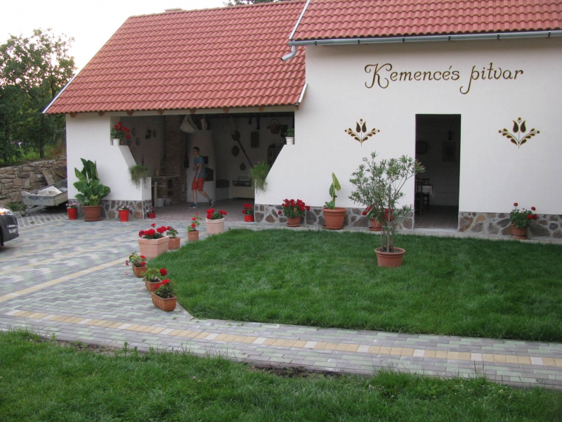 Kormos Vendégház - Hejce