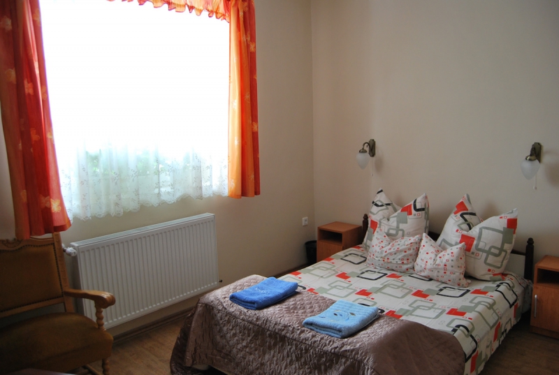 Kormos Vendégház - Hejce