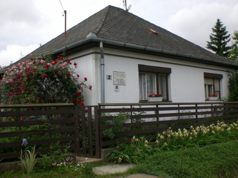 Lakatos Vendégház - Panyola