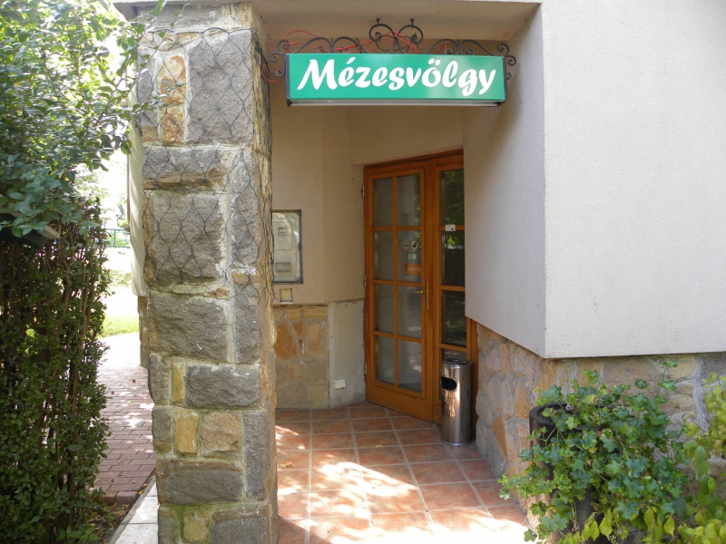 Mézesvölgy Vendégház - Veresegyház