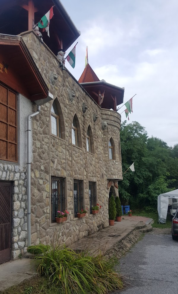 Pesti Patikus Pincéje és Vendégháza - Tibolddaróc