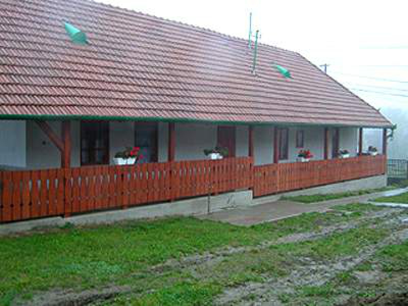 Rozs-A Vendégház - Sárazsadány