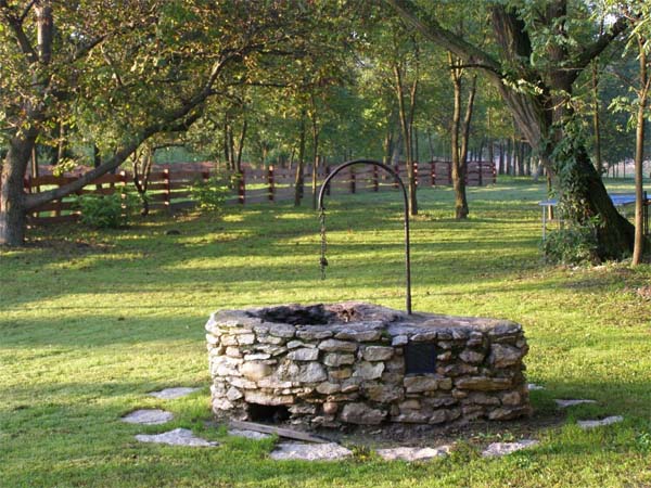 SágHáz alkotó- és pihenőház - Bakonyság