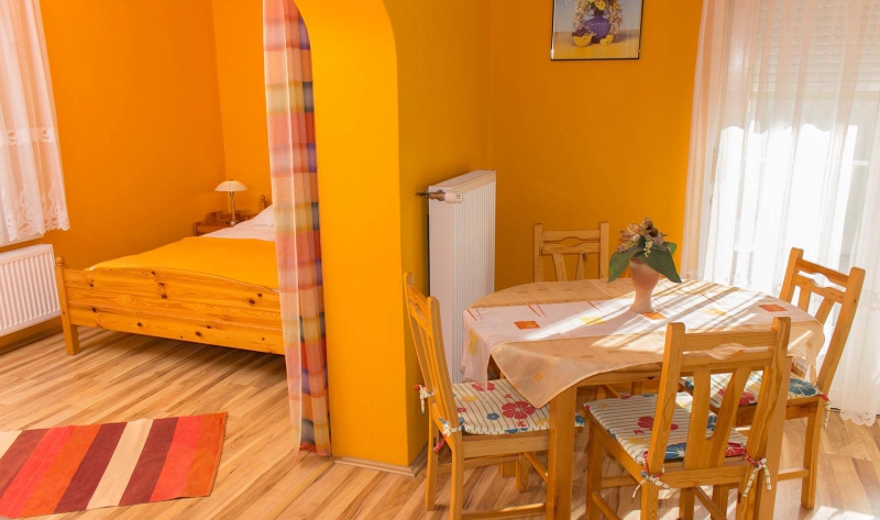 Szilvia Apartmanház - Harkány