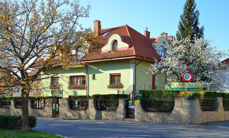 Vadászkürt Panzió Étterem - Sopron
